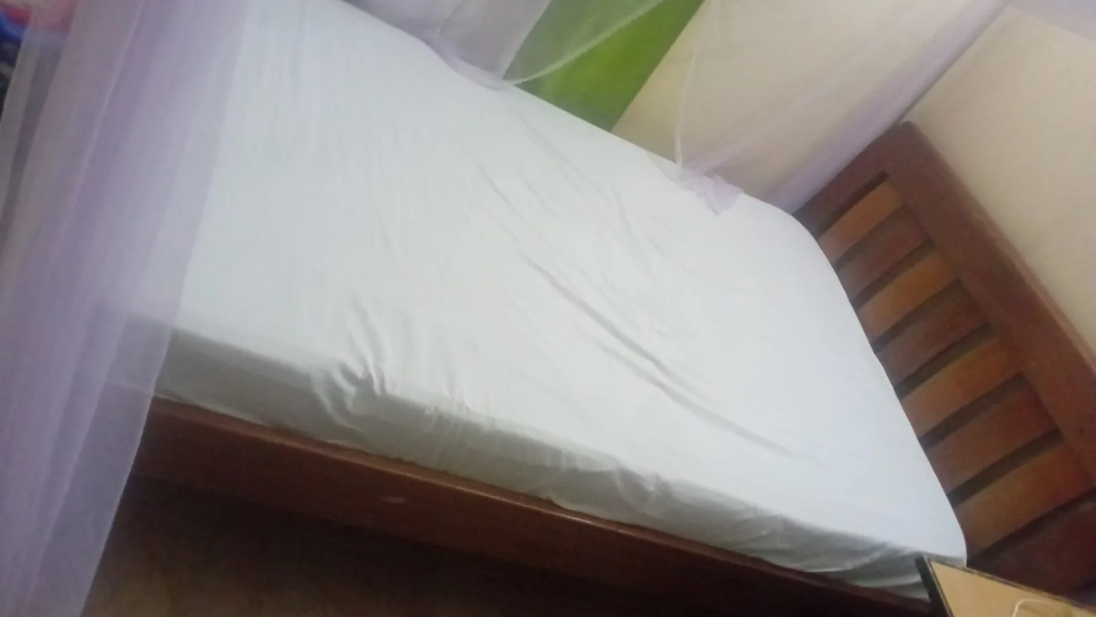 4.5 by 6 mahogany bed with mattress — like new condition, Mombasa