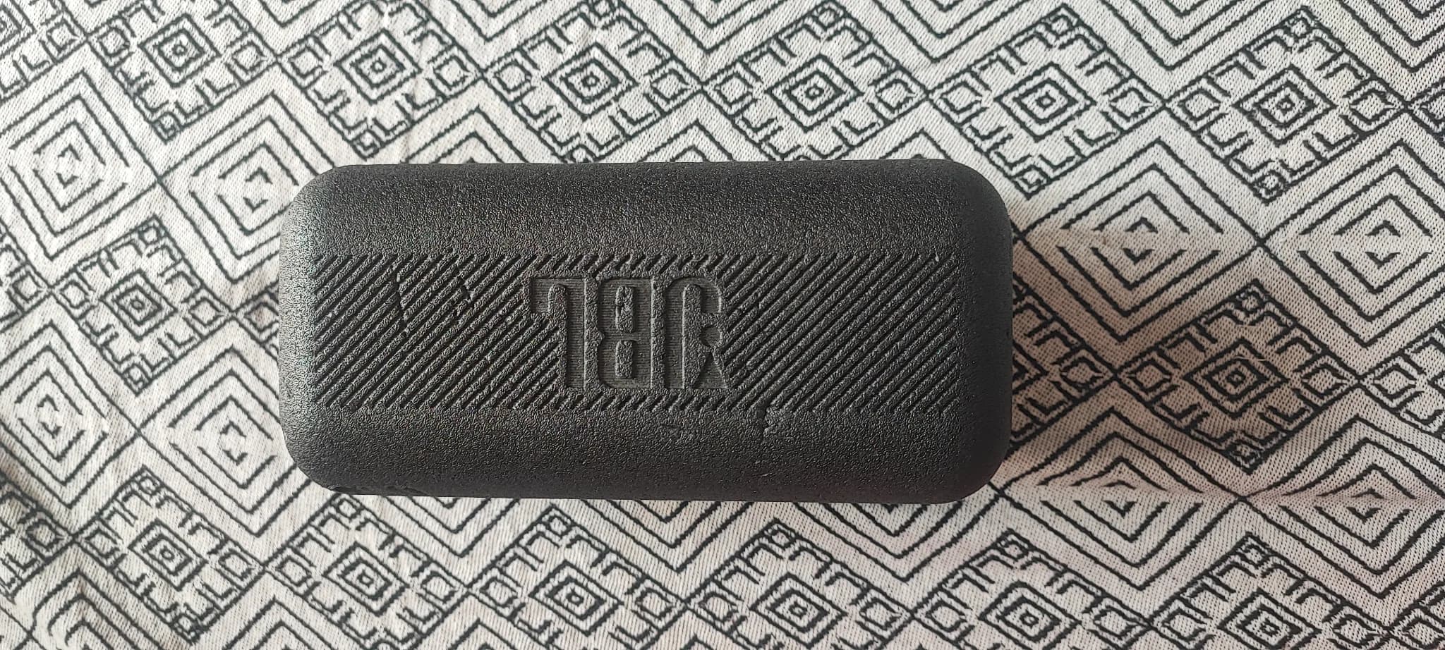 JBL Flip 5 Bluetooth speaker