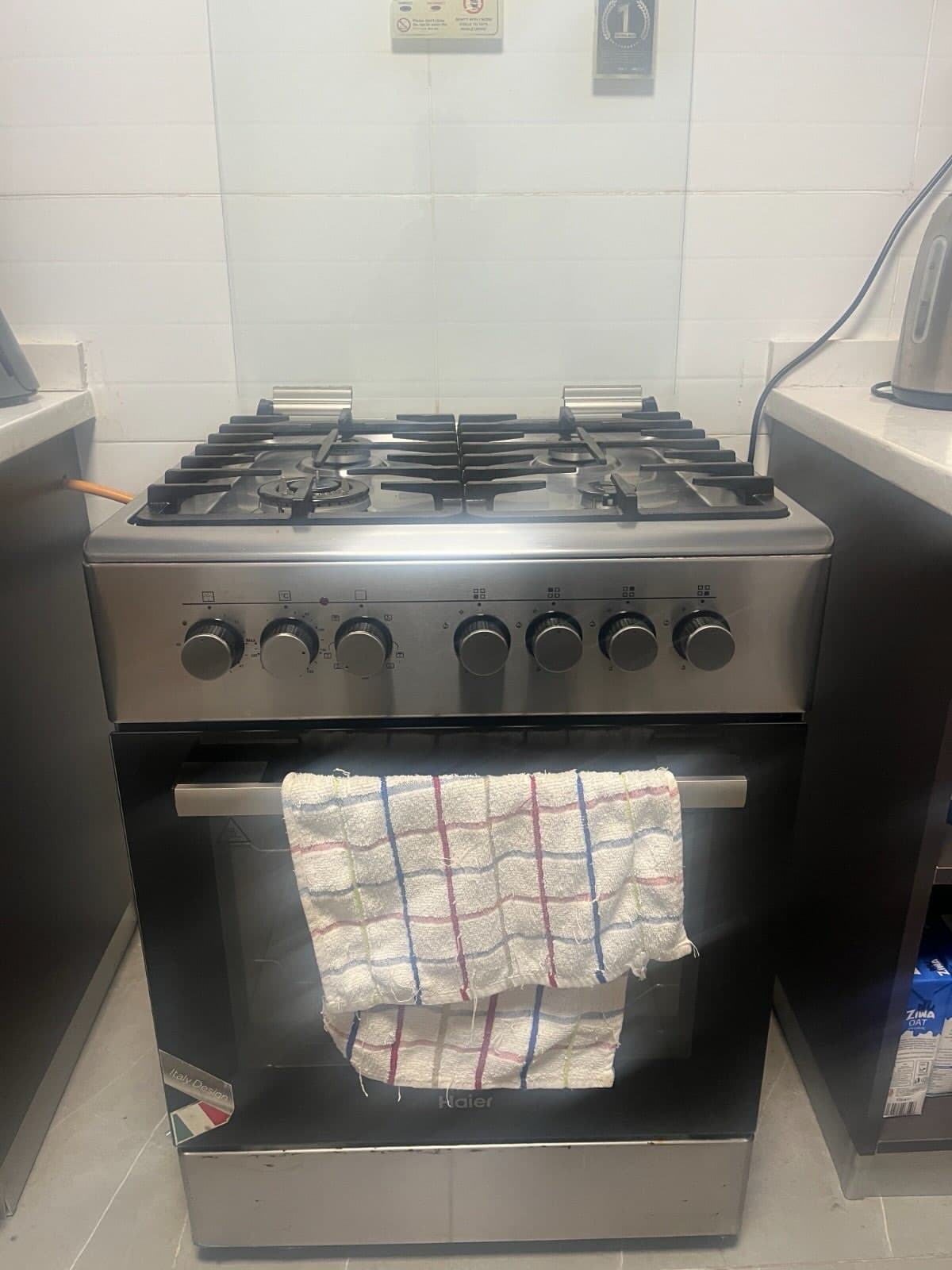 Haier 4-burner gas cooker w/ electric oven