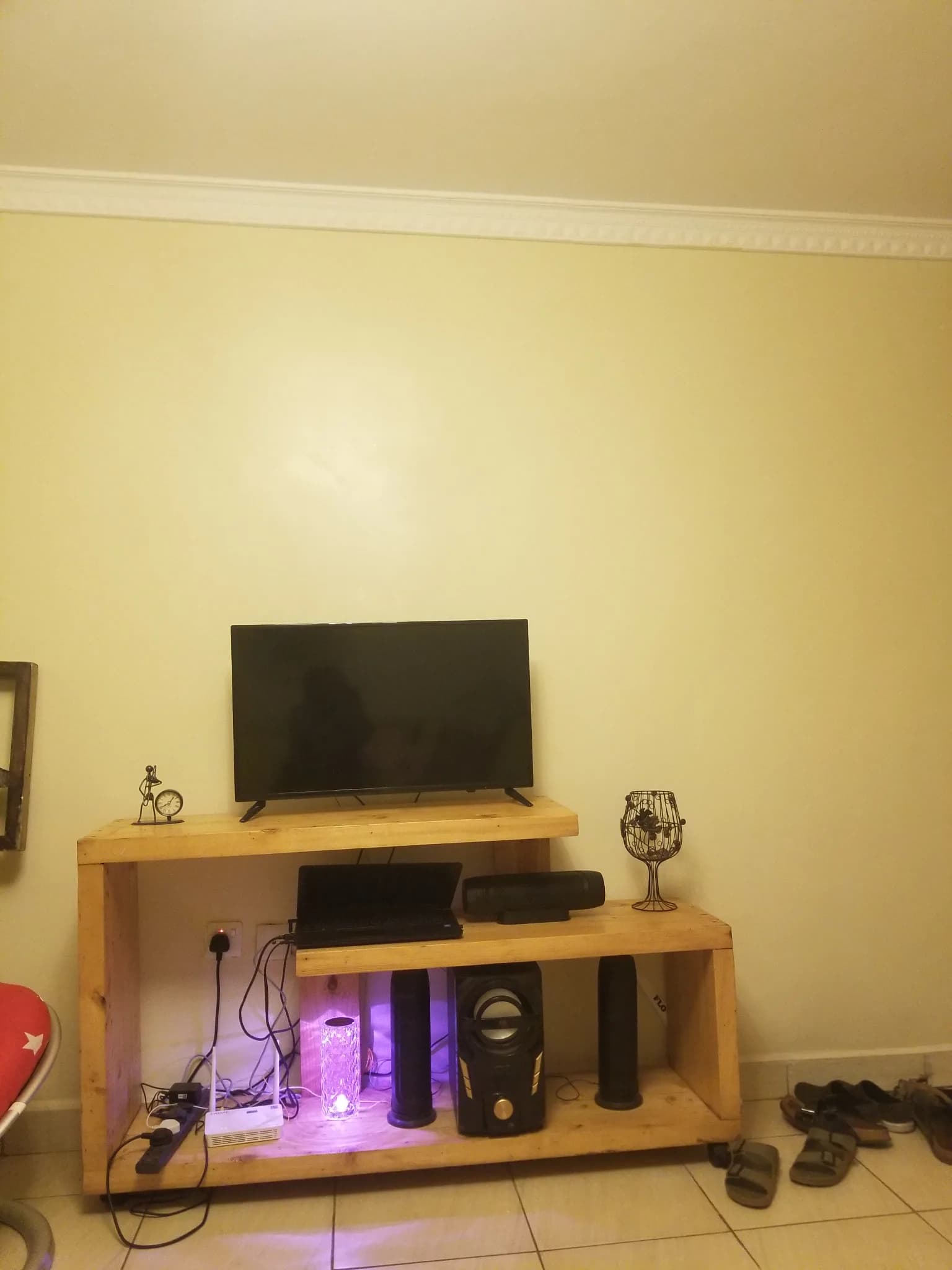 TV stand — like new condition, Nairobi