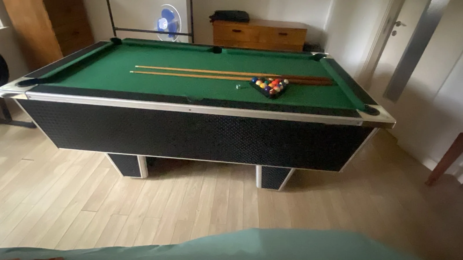 Good condition 7ft pool table for sale – KES 80,000 — good condition, Nairobi