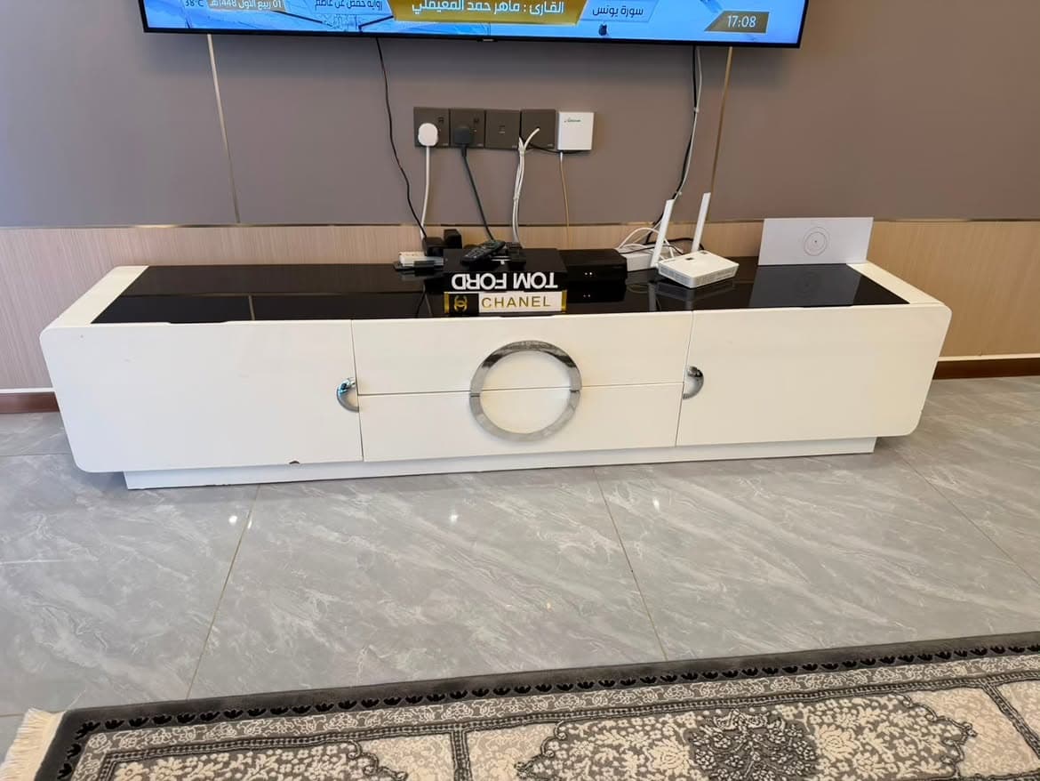TV table/ stand — good condition, Nairobi