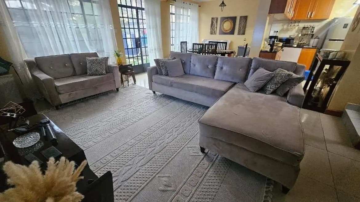 Elegant L-Shaped Sofa – Warm Taupe/Beige — good condition, Nairobi