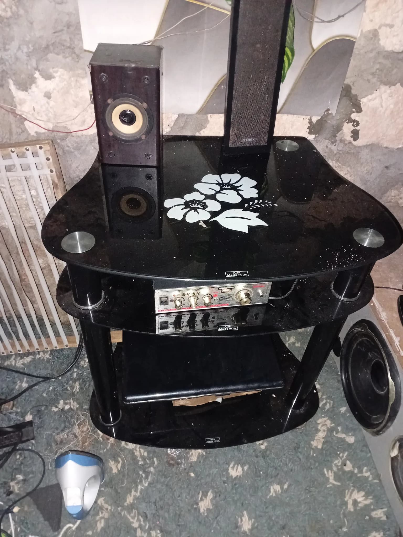 Glass table — good condition, Kilifi