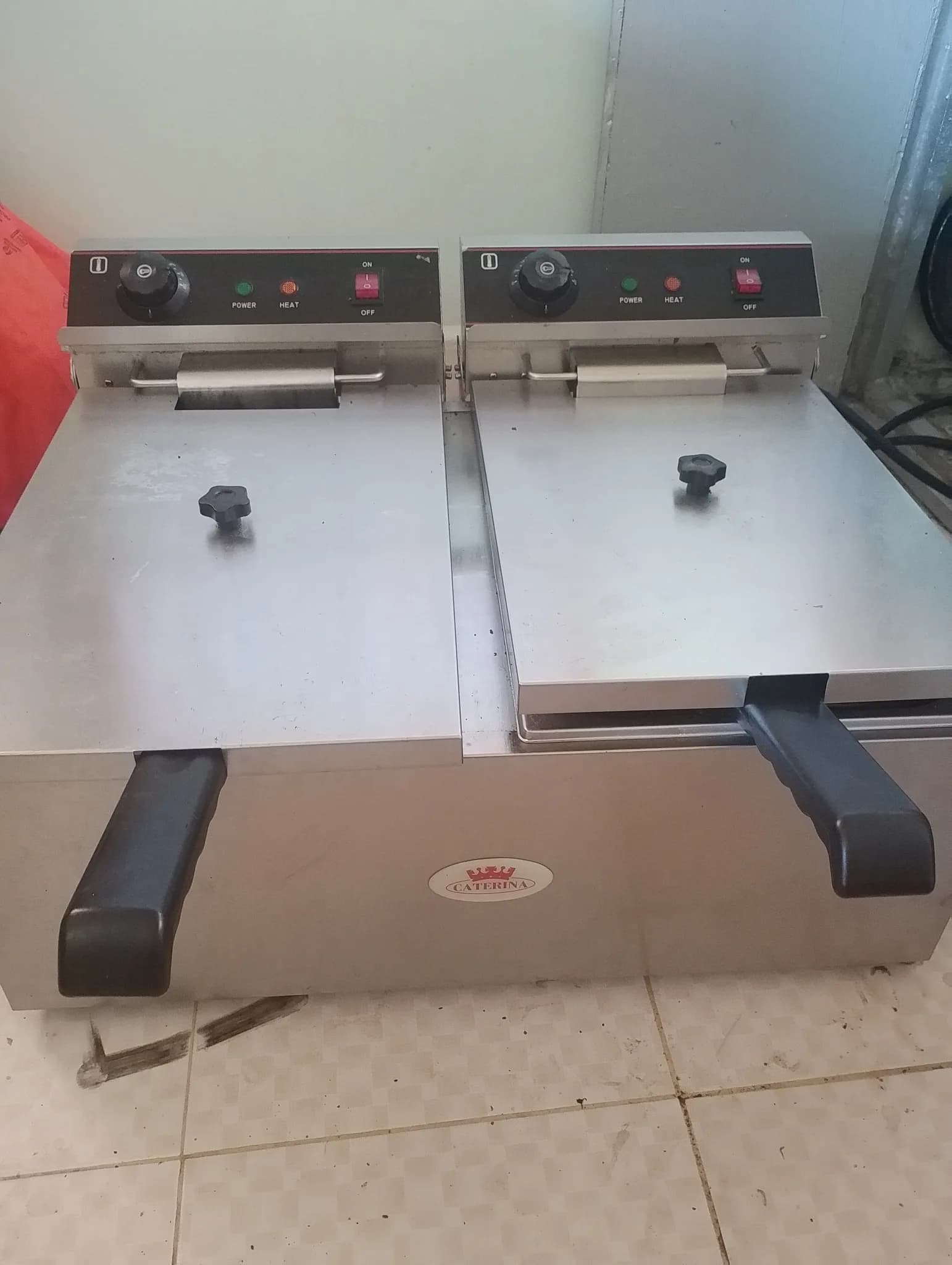Electric fryer — like new condition, Nairobi