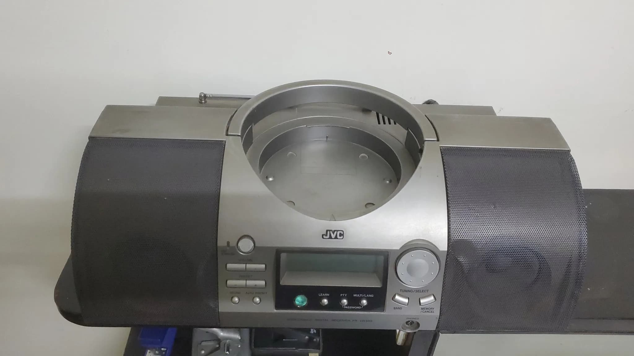 JVC RADIO — fair condition, Nairobi