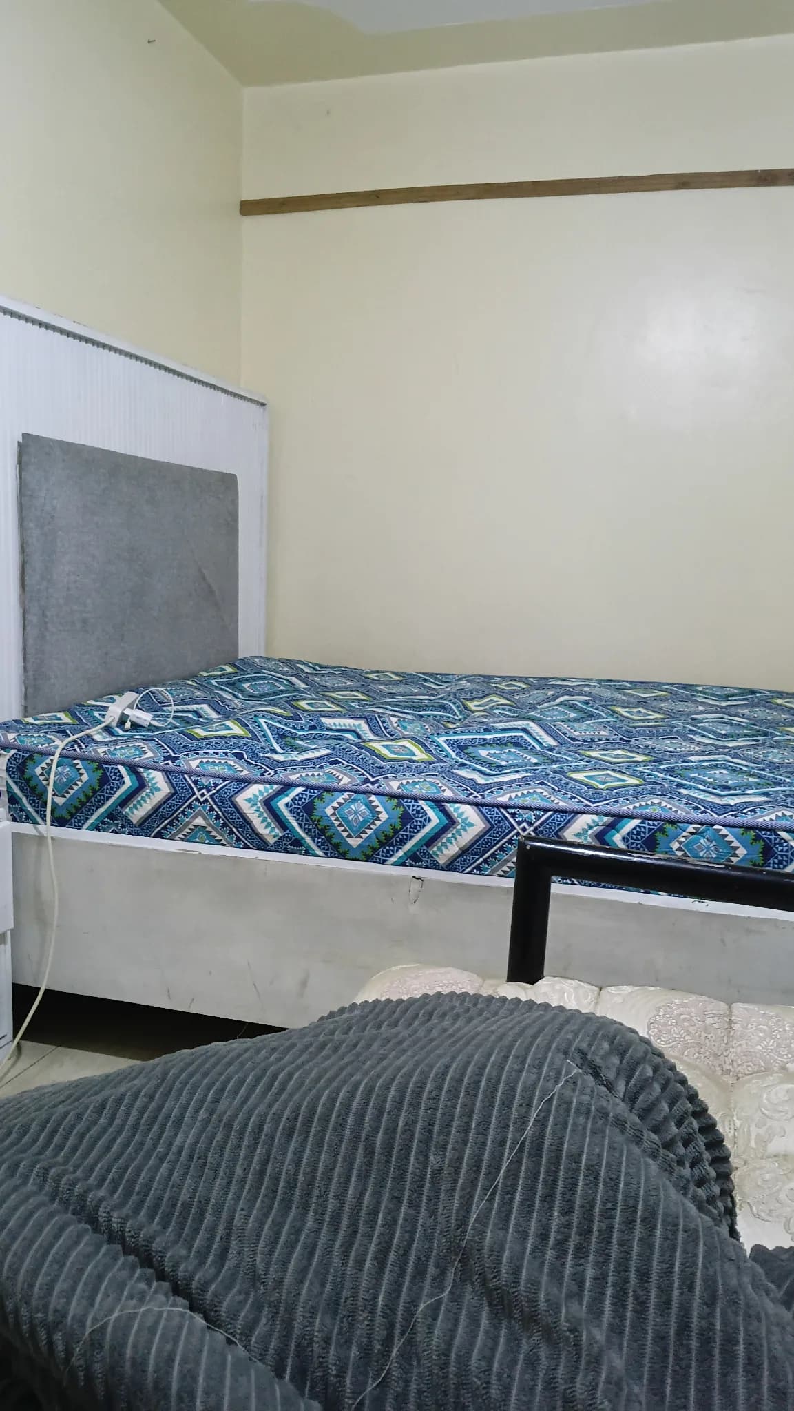 Chester bed and mattress — like new condition, Nairobi