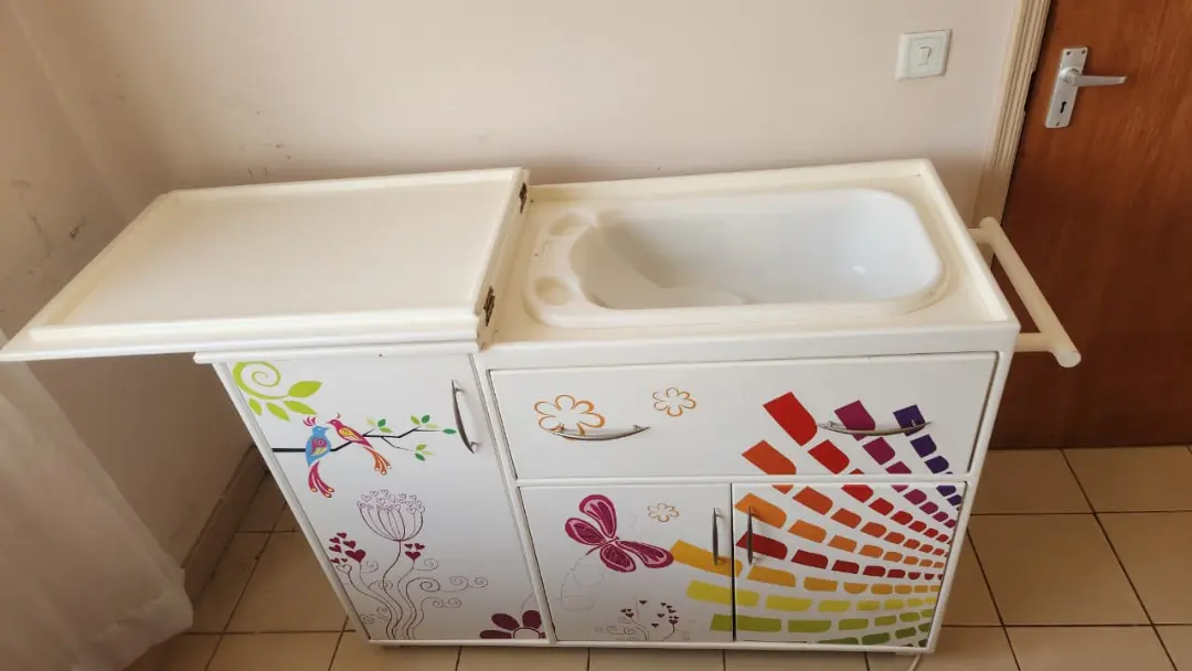 Baby Bath Station with Storage