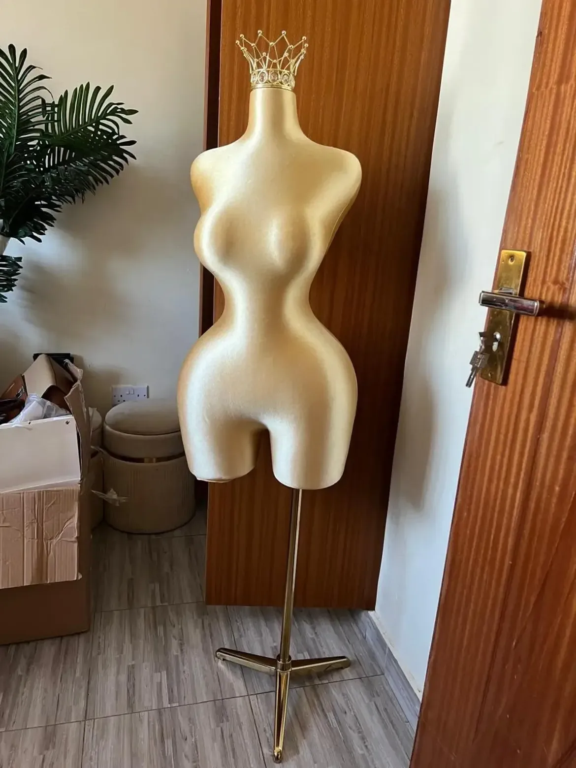 Elegant BBL Mannequin Display — like new condition, Nairobi