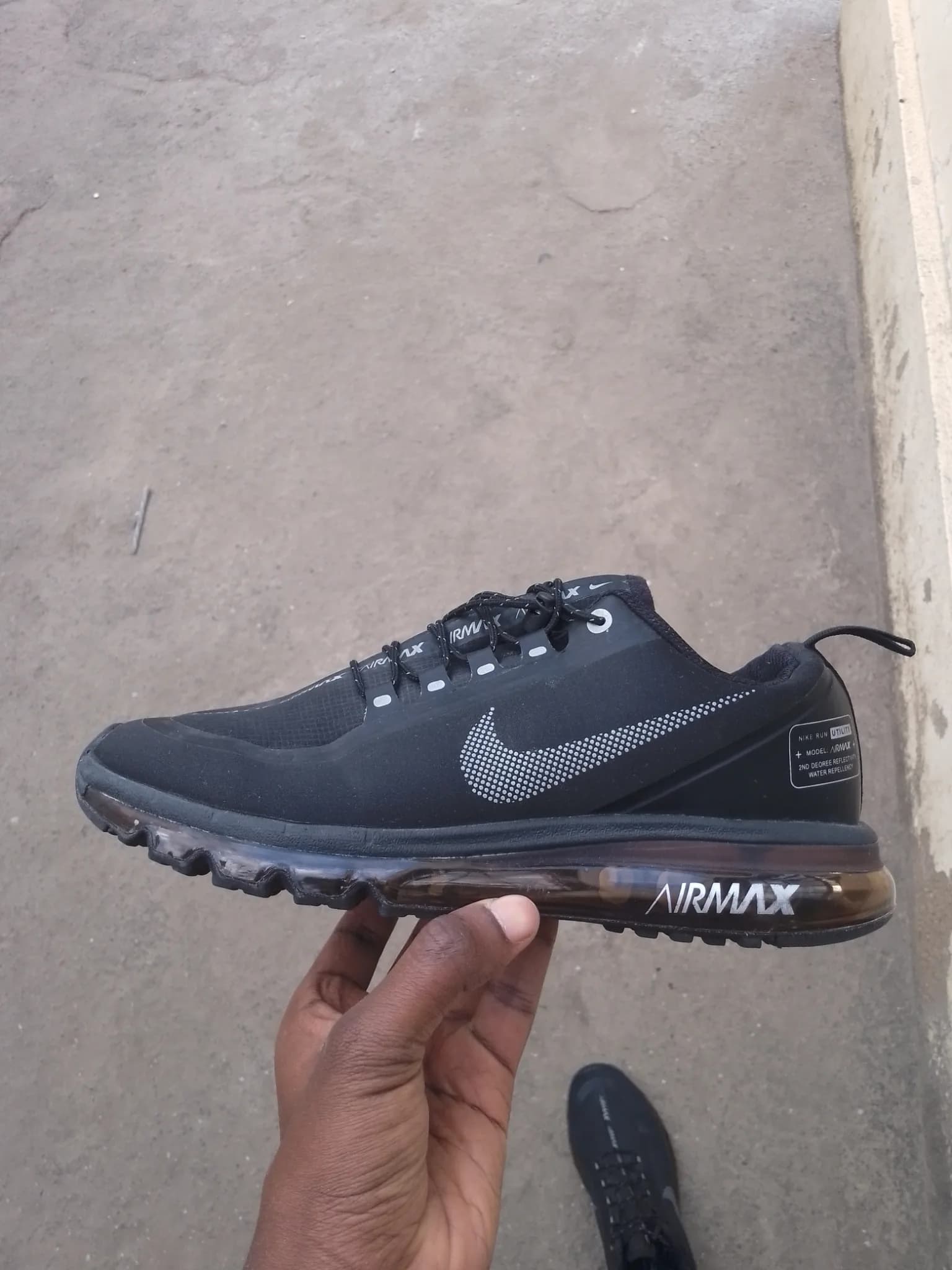 Nike Air Max 720 Run Utility - Black — fair condition, Nairobi