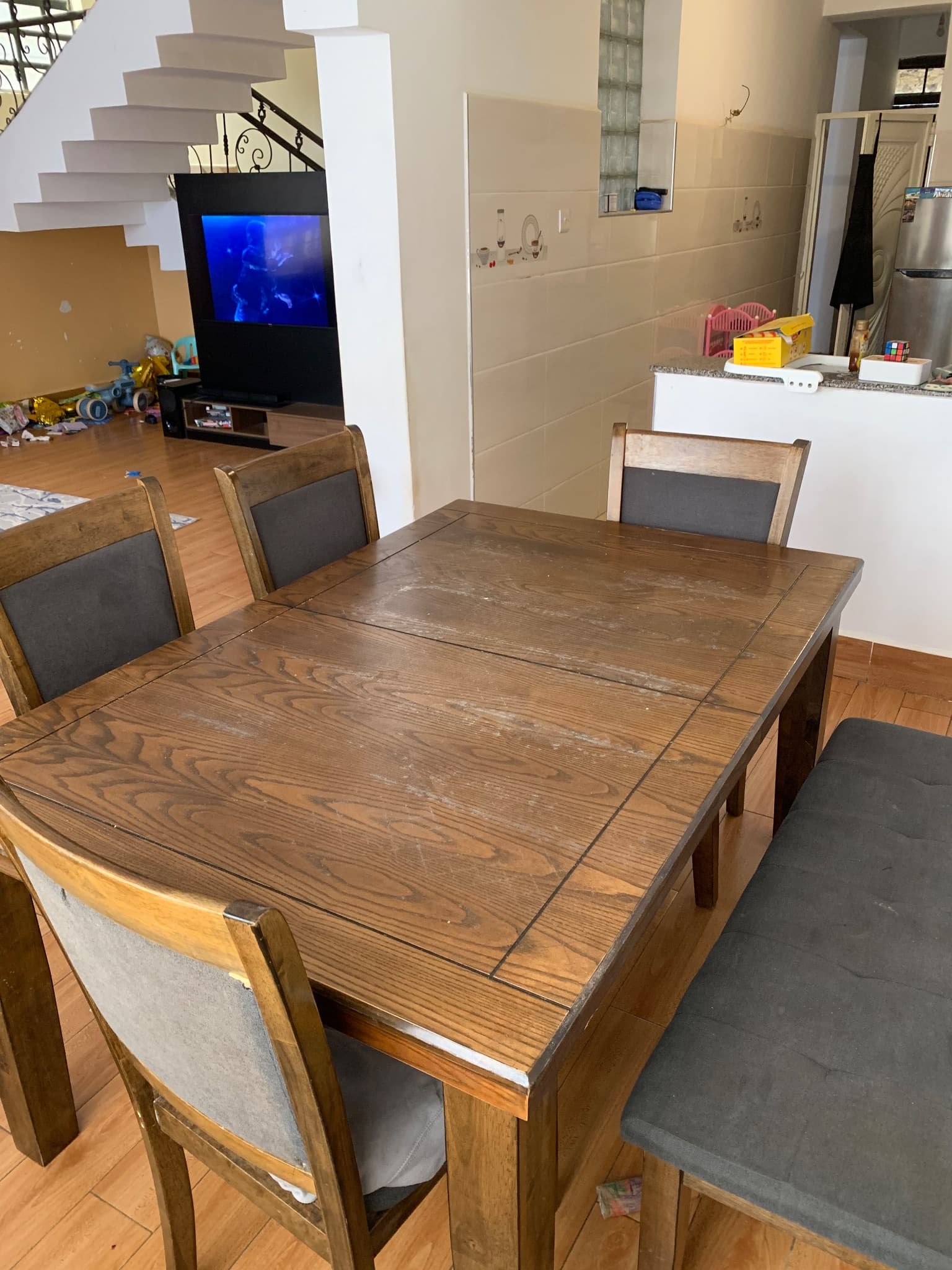 6 seater imported wood dining set, table expandable to accommodate more people — fair condition, Nairobi