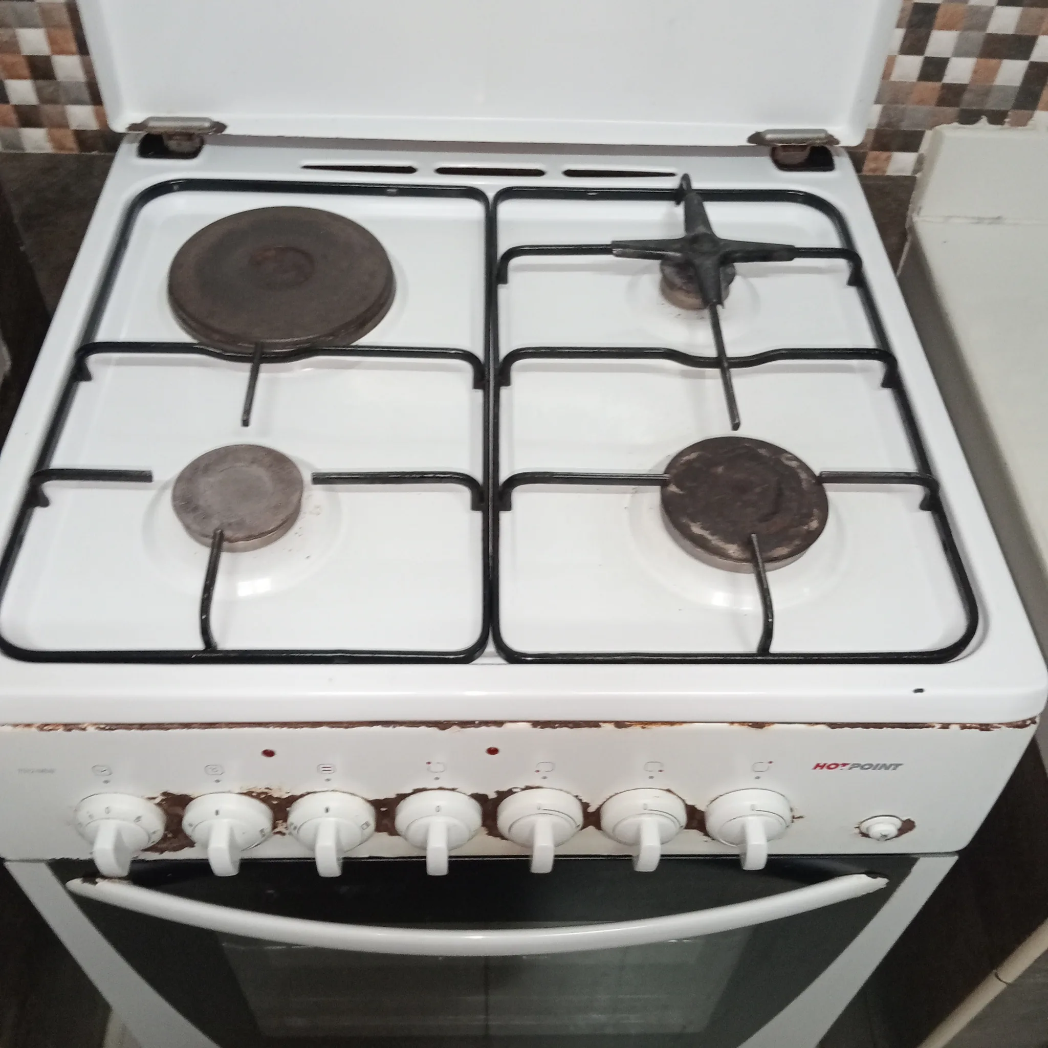 Hotpoint cooker — fair condition, Mombasa
