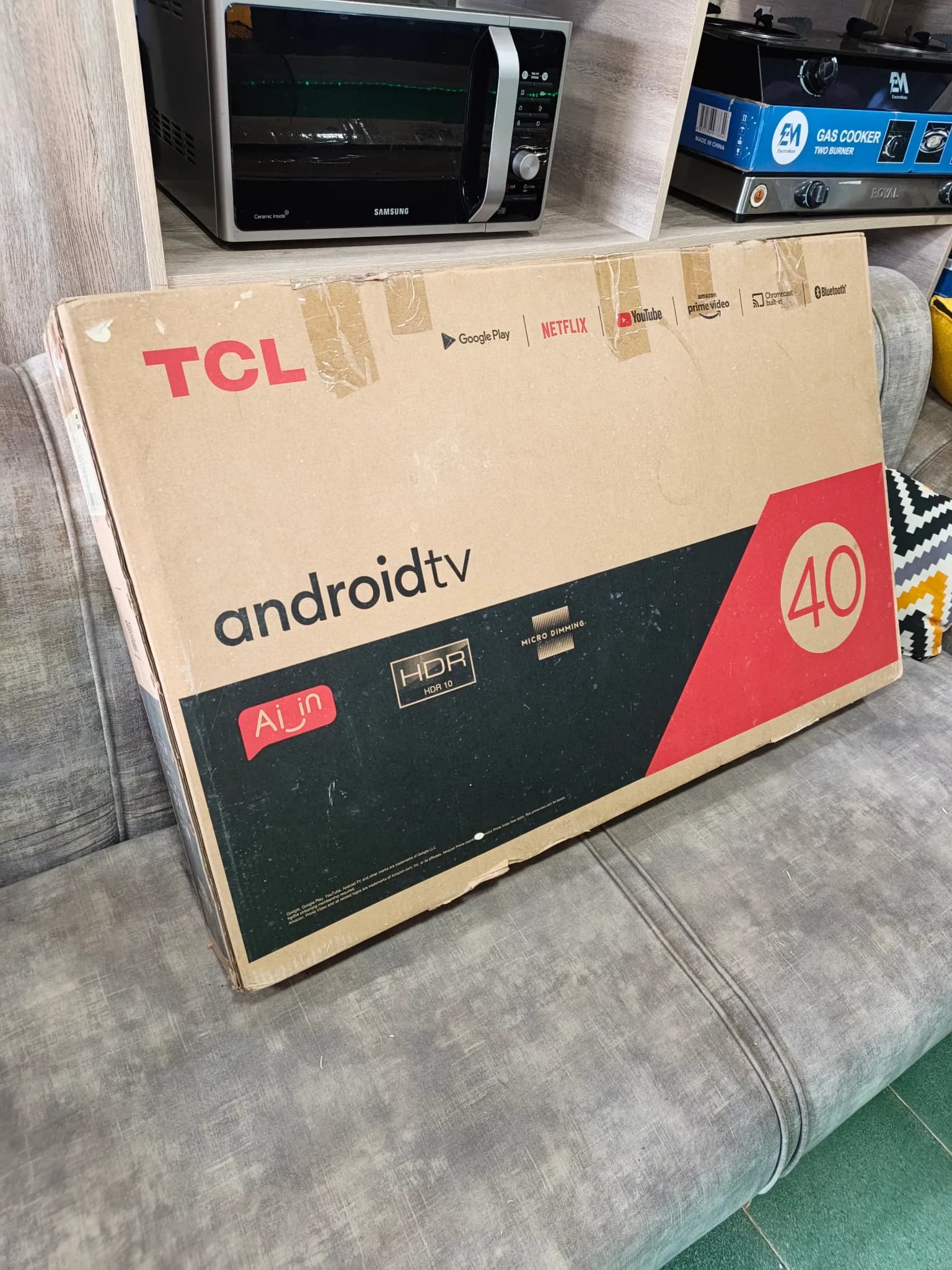 TCL 40" Android TV 40S68A — like new condition, Nairobi