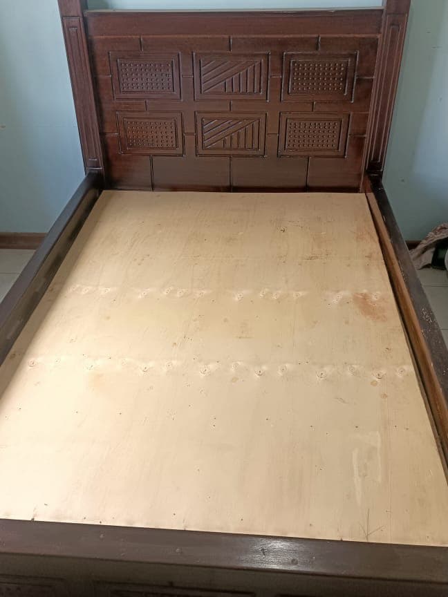 4 × 6 Mahogany Bed — good condition, Nairobi