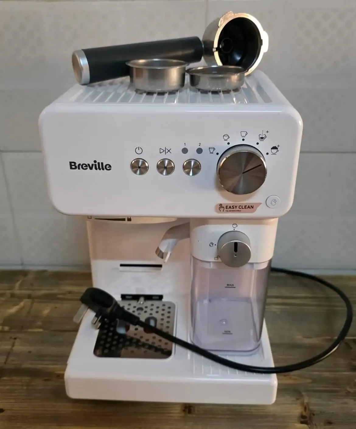 Breville Coffee Machine (White) — like new condition, Nairobi