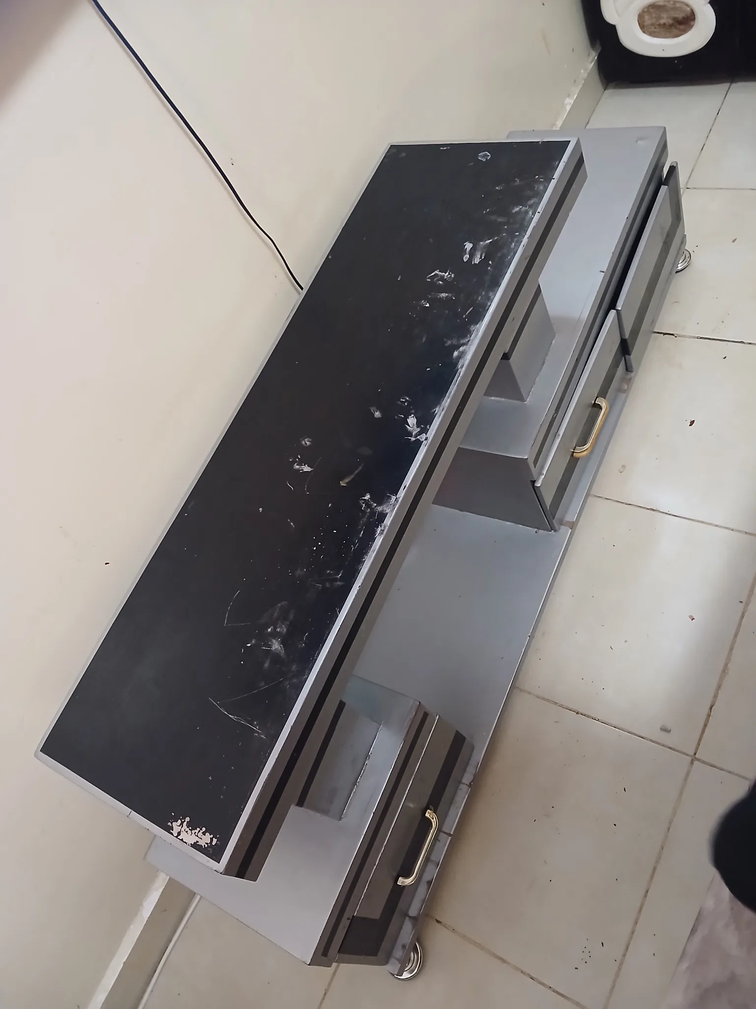 Tv stand
