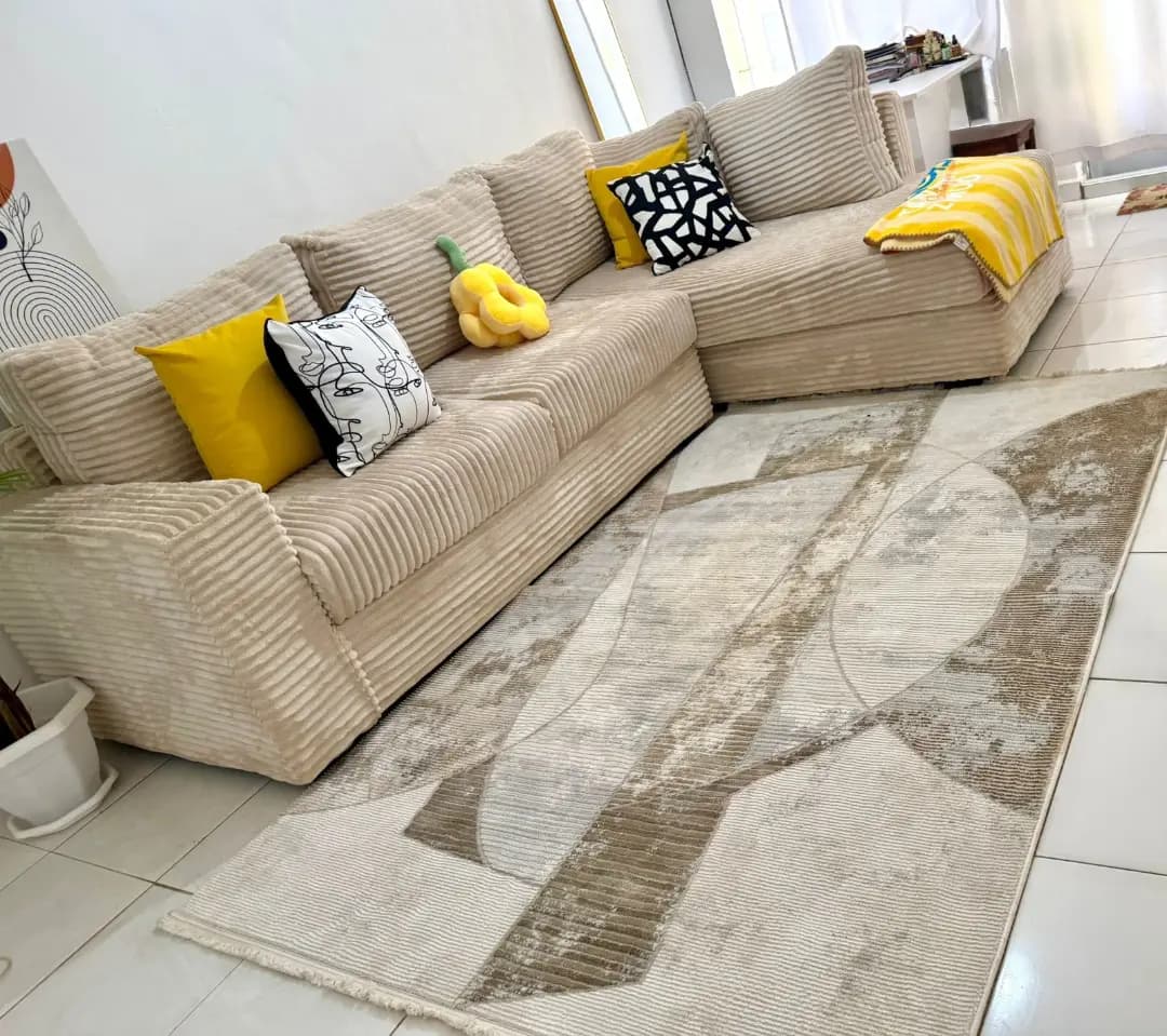 5x8 Turkey Carpet — like new condition, Nairobi