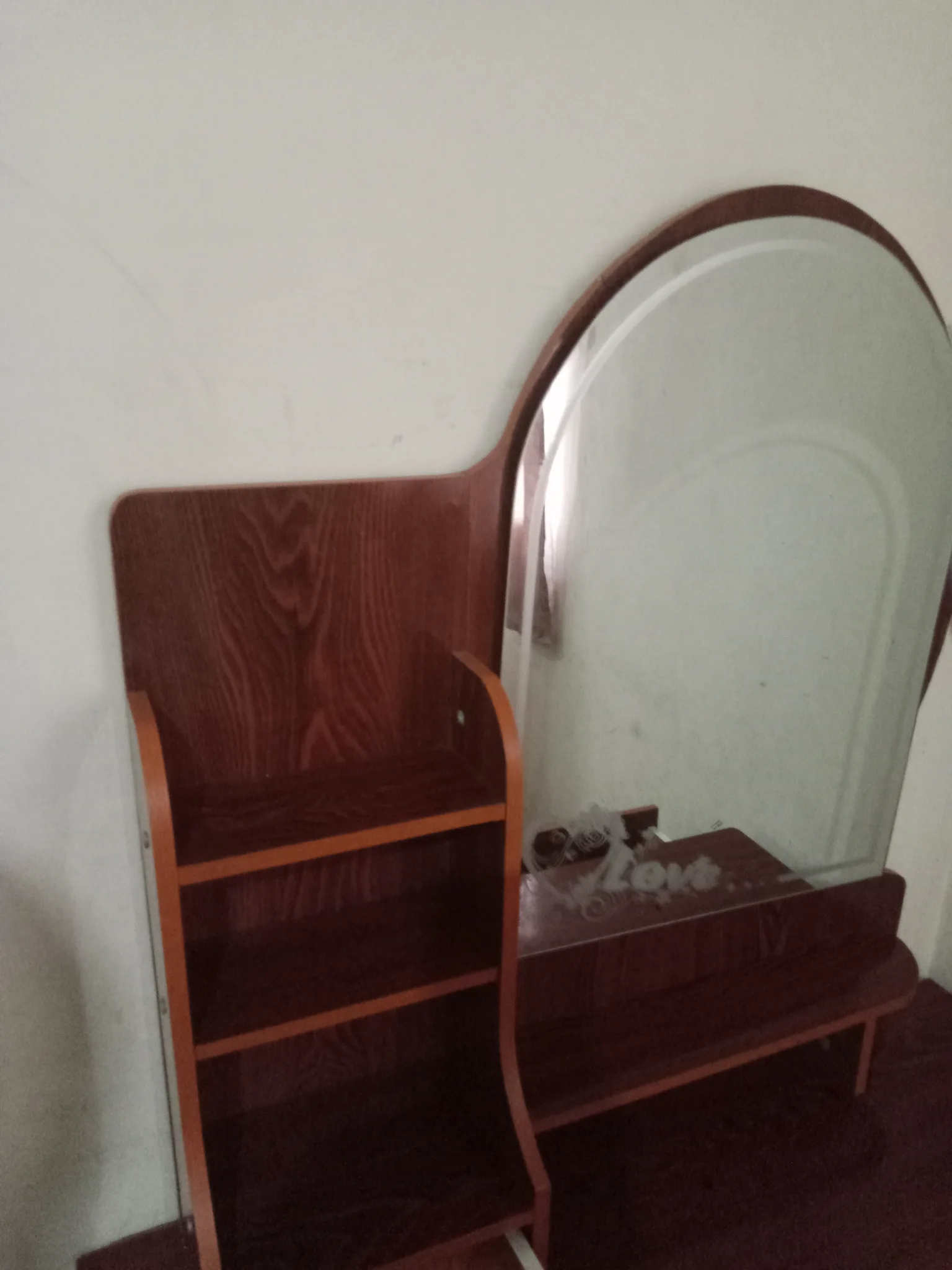 Dressing table