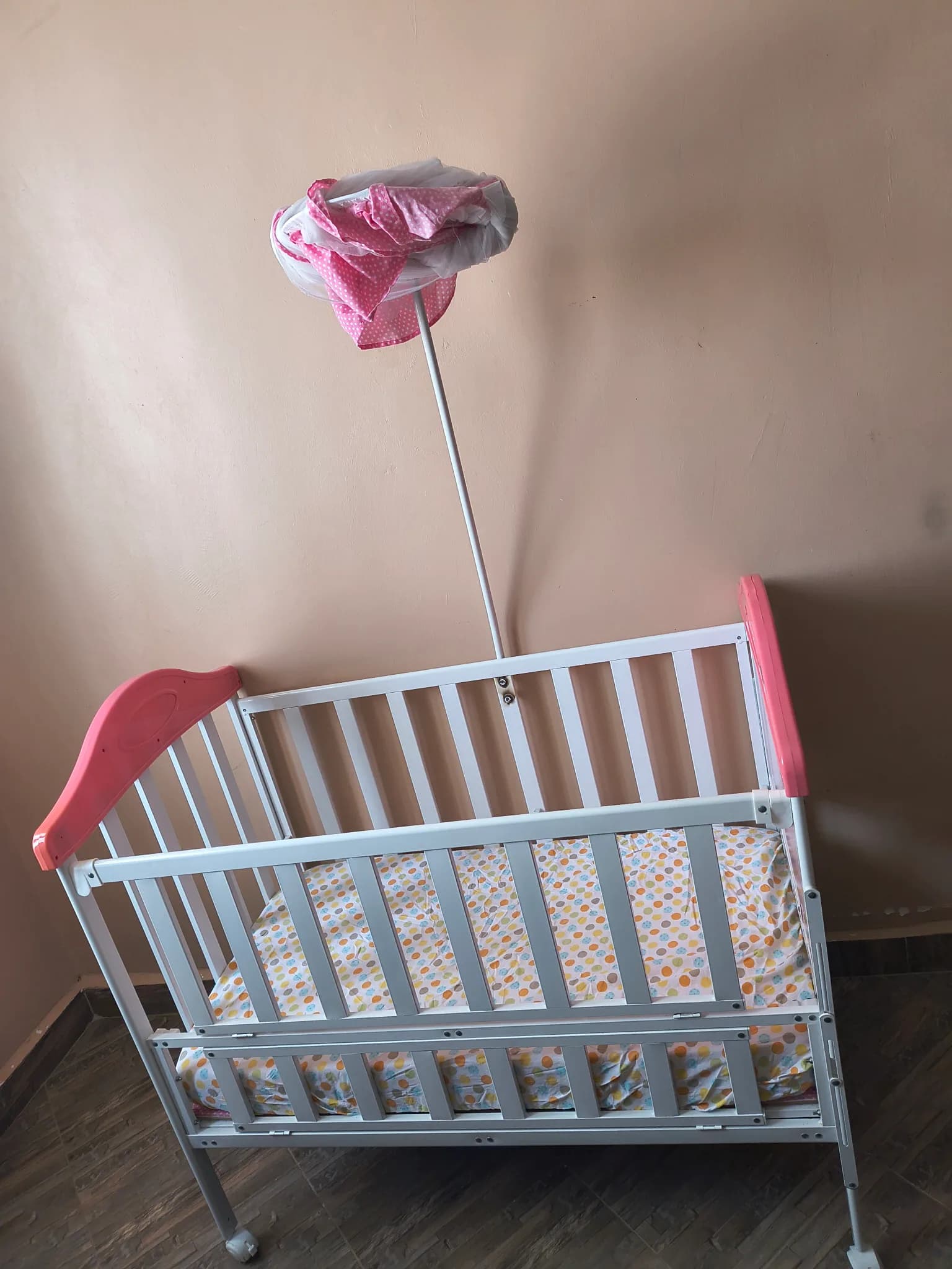 Cool baby,baby cot